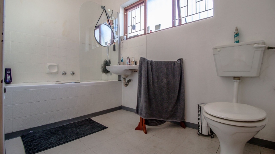 To Let 1 Bedroom Property for Rent in Edgemead Western Cape